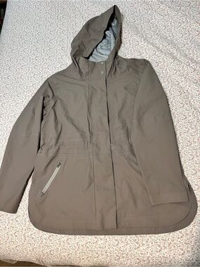 Athleta Drip Drop Women's Hooded Lightweight Rain Jacket - Taupe. Large